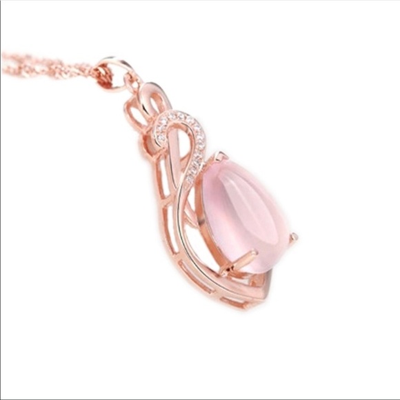 Lotus opal crystal Rose gold plated Necklace - Picture 5 of 9
